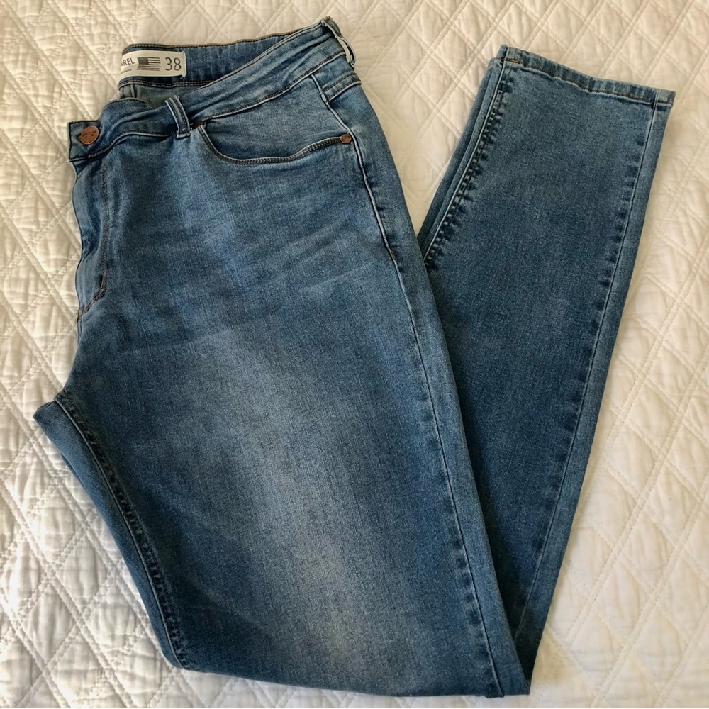 Barbell Apparel Las Vegas Men’s Skinny Leg Jeans